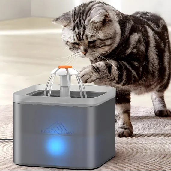 Fântână de apă Fish & Paws 2L, ultra-silențioasă, cu filtru și LED